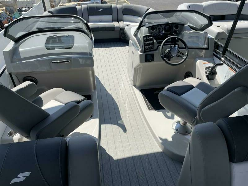 25ft Starcraft Yacht For Sale