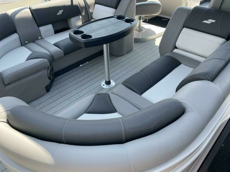 25ft Starcraft Yacht For Sale