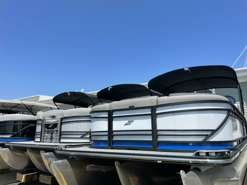25ft Starcraft Yacht For Sale