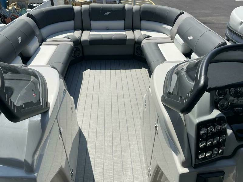 25ft Starcraft Yacht For Sale