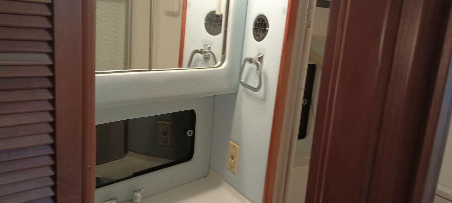 1989 Sea Ray 44 Aft Cabin