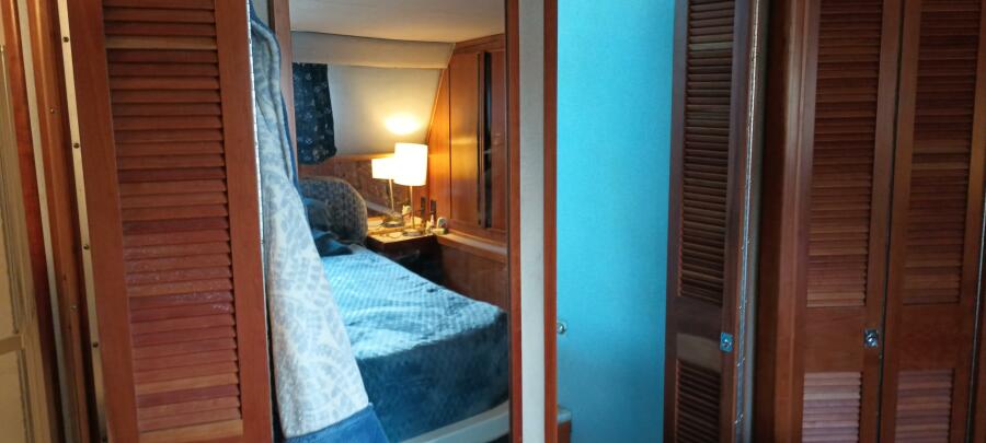 1989 Sea Ray 44 Aft Cabin