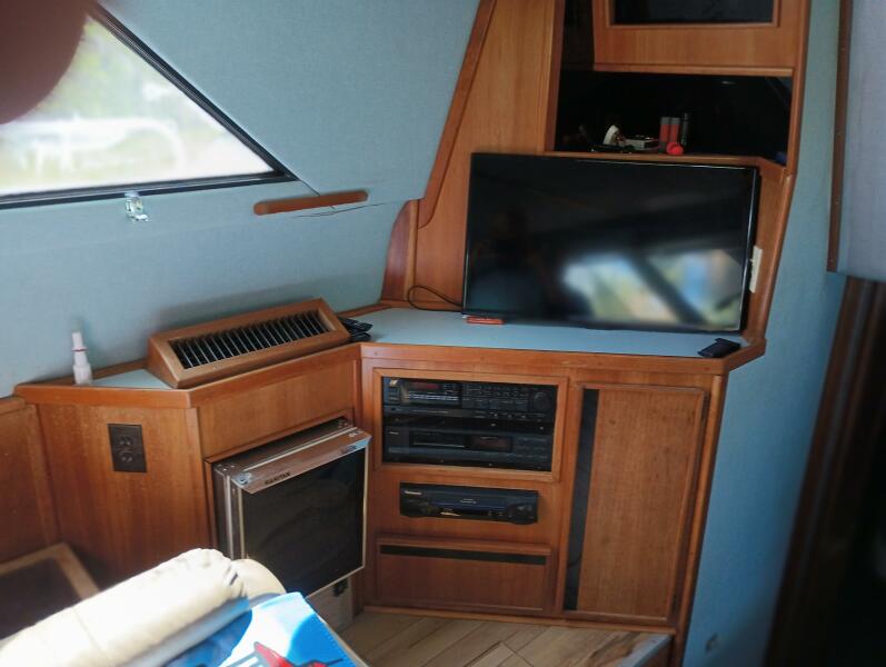 1989 Sea Ray 44 Aft Cabin