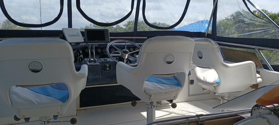1989 Sea Ray 44 Aft Cabin
