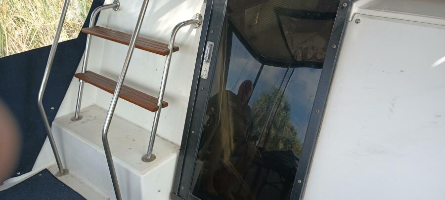 1989 Sea Ray 44 Aft Cabin