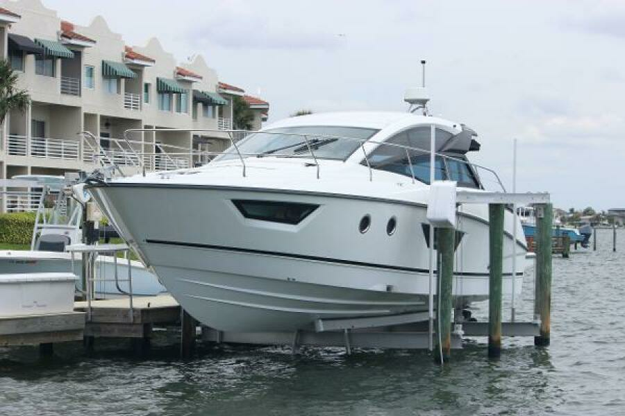 40ft Beneteau Yacht For Sale