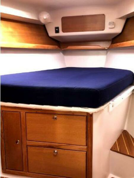 2004 Catalina 387