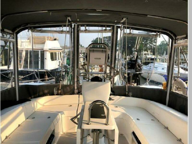 2004 Catalina 387