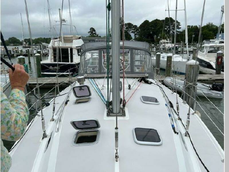 2004 Catalina 387