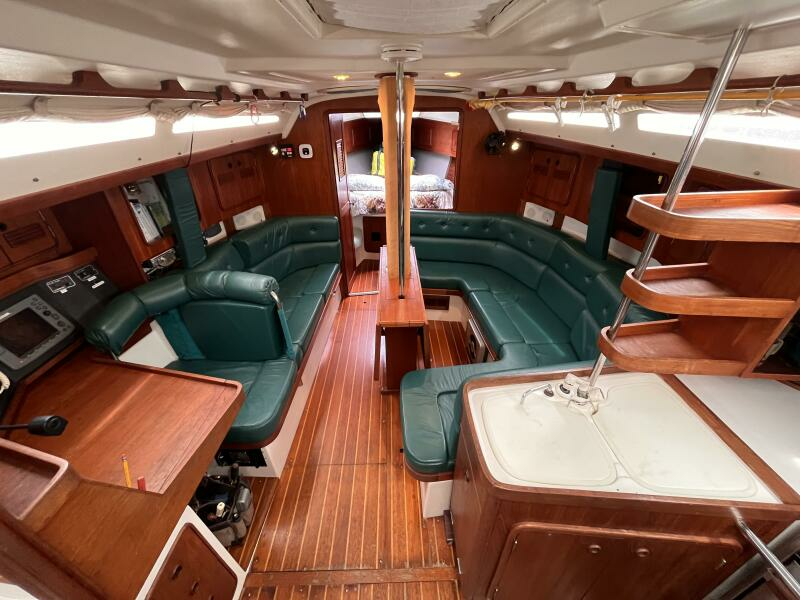 40ft C amp C Yacht For Sale