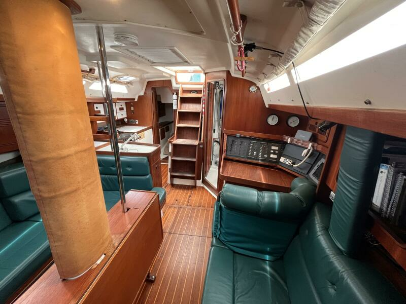 40ft C amp C Yacht For Sale