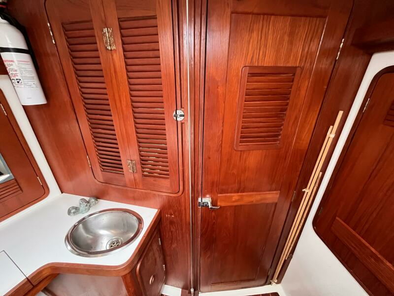 40ft C amp C Yacht For Sale