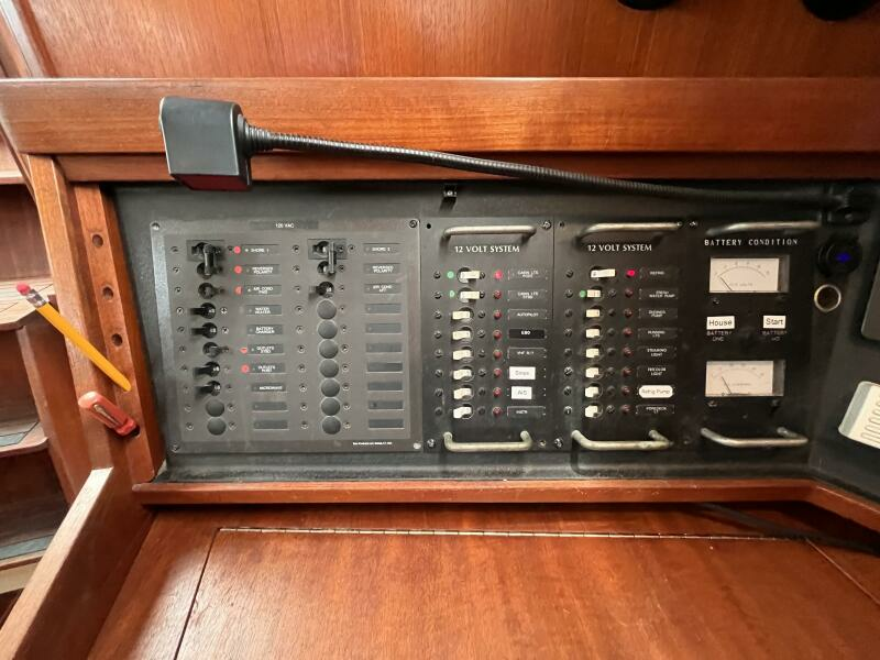 40ft C amp C Yacht For Sale
