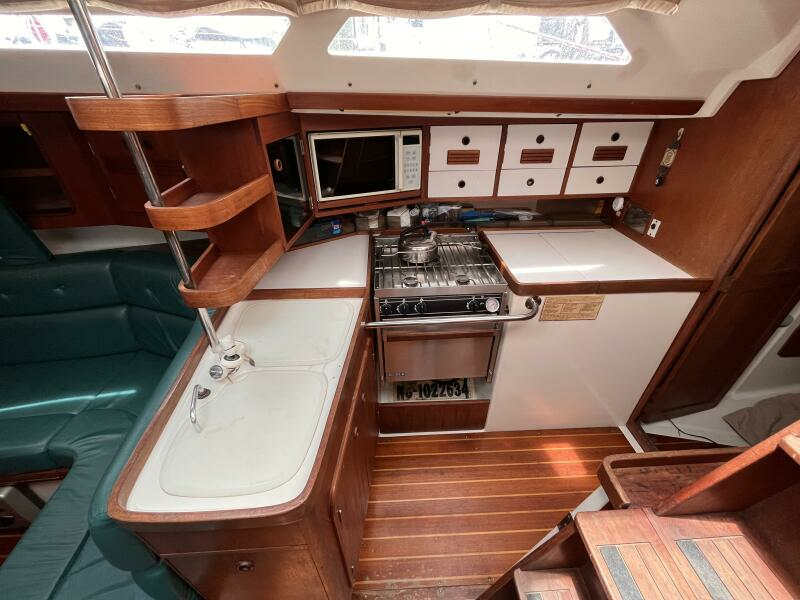 40ft C amp C Yacht For Sale