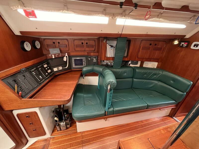 40ft C amp C Yacht For Sale