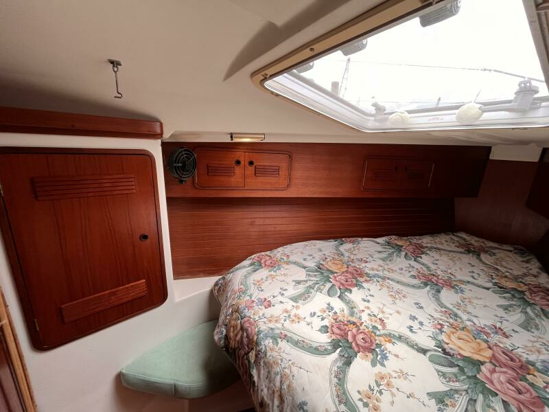 40ft C amp C Yacht For Sale