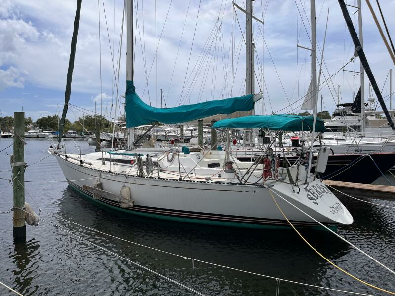 40ft C amp C Yacht For Sale