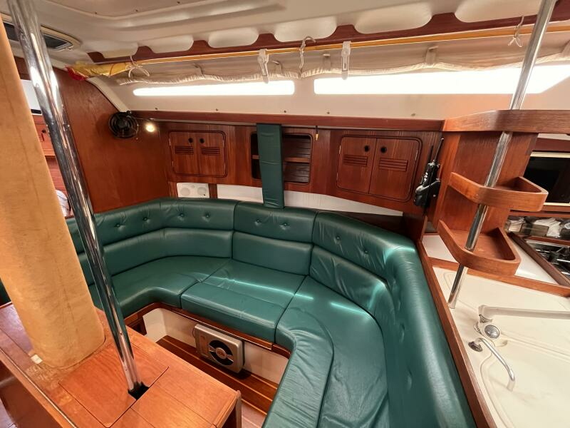 40ft C amp C Yacht For Sale