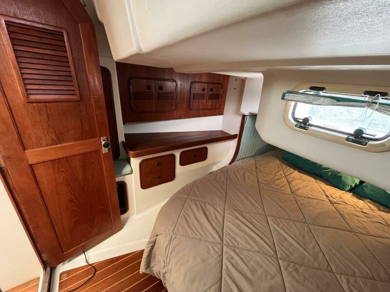 40ft C amp C Yacht For Sale