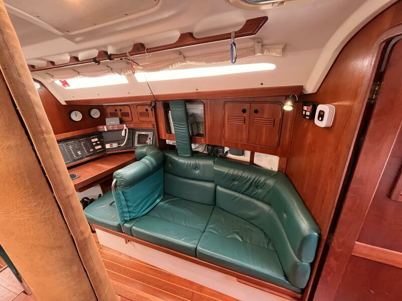 40ft C amp C Yacht For Sale