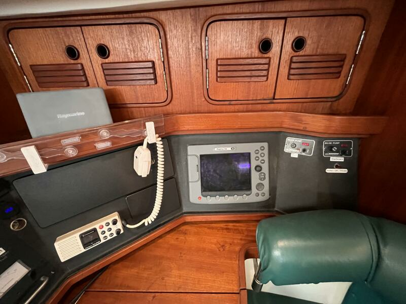 40ft C amp C Yacht For Sale
