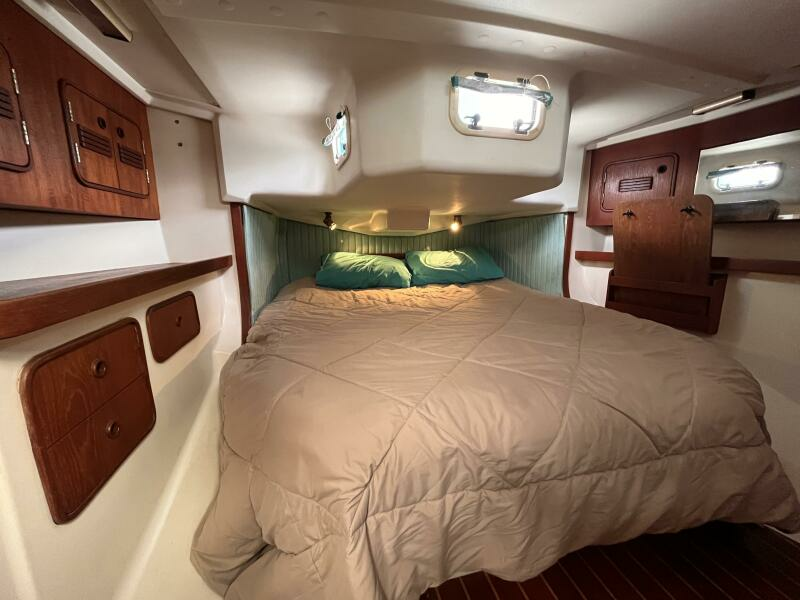 40ft C amp C Yacht For Sale