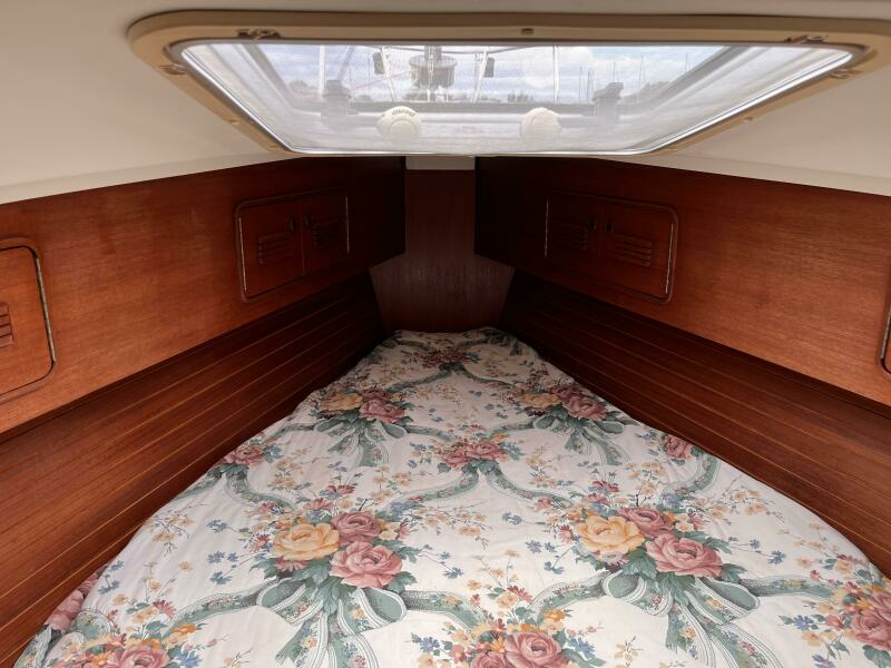 40ft C amp C Yacht For Sale
