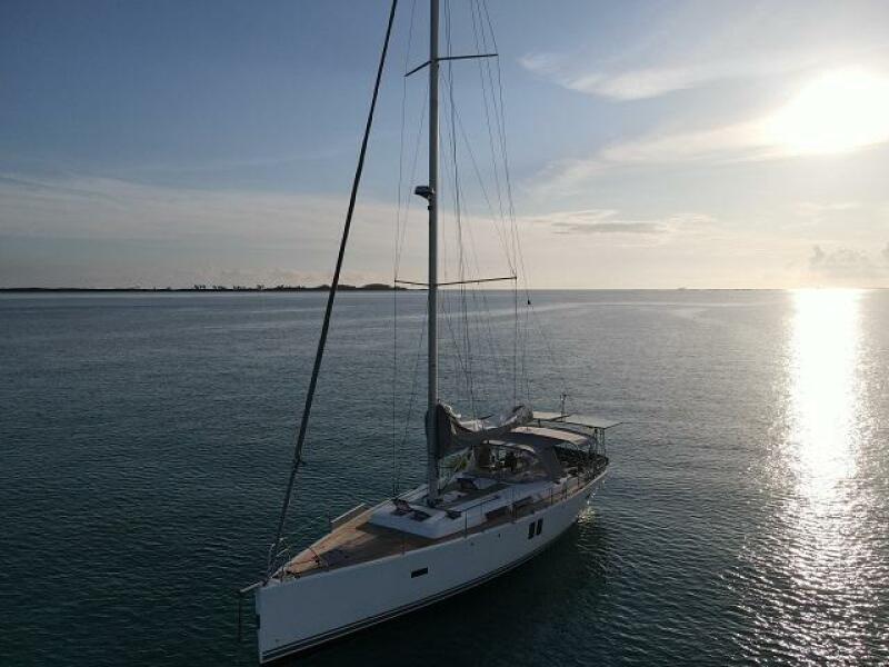 49' Hanse overhead1