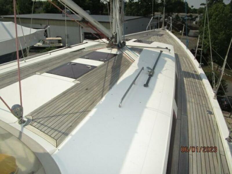 49' Hanse foredeck2