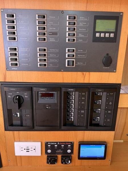 49' Hanse electrical panel
