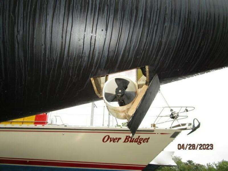 49' Hanse bowthruster1