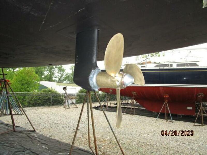 49' Hanse propeller2
