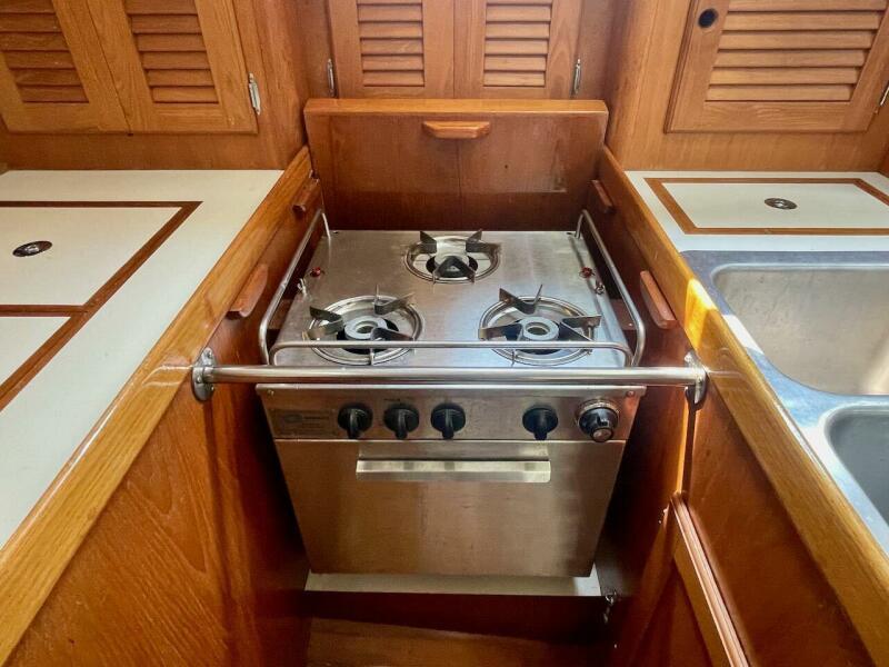 1985 Bristol 38.8