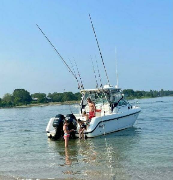 2001 Boston Whaler 