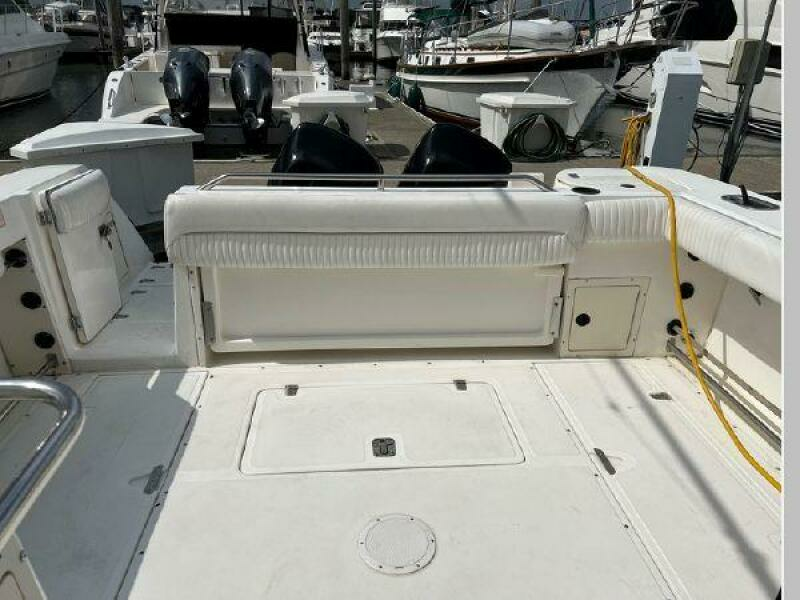 2001 Boston Whaler 