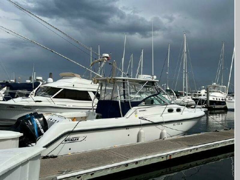 2001 Boston Whaler 