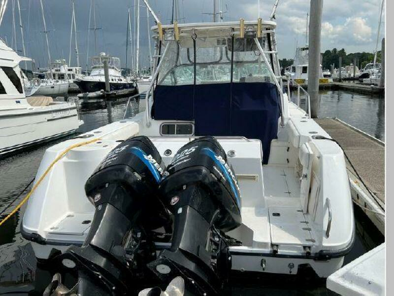 2001 Boston Whaler 