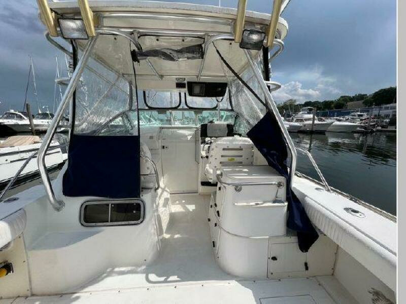 2001 Boston Whaler 