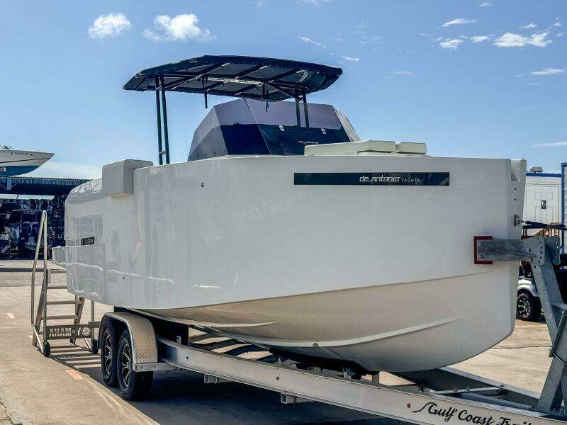 27ft De Antonio Yacht For Sale