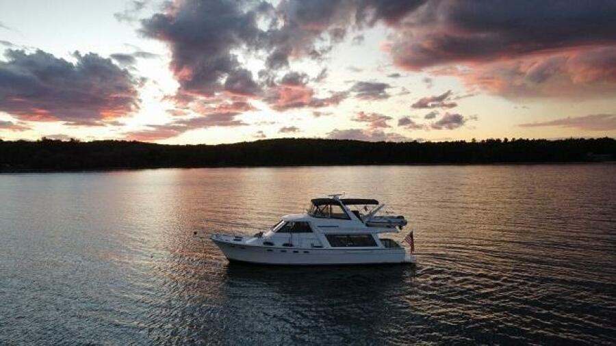 47' Bayliner port profile2