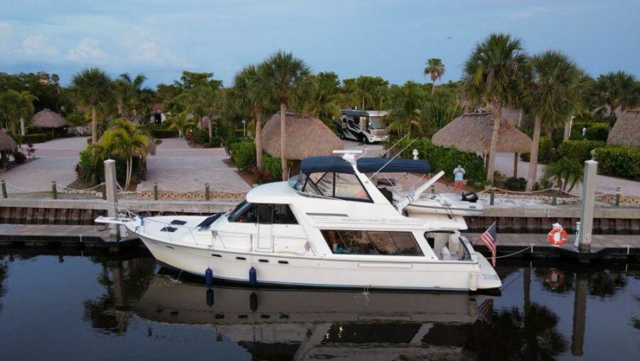 47' Bayliner port profile1