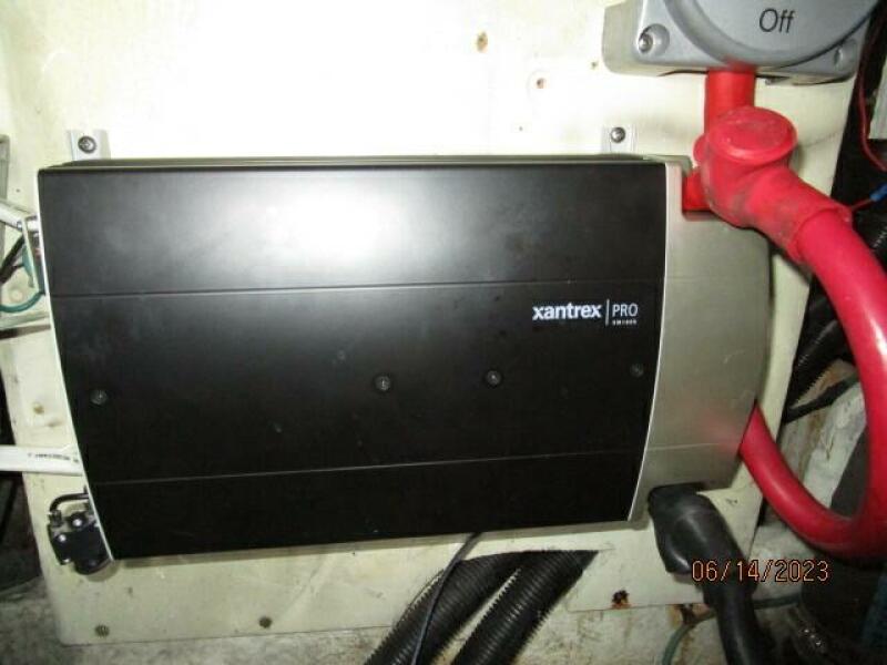47' Bayliner inverter