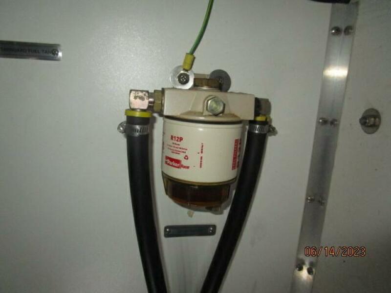 47' Bayliner generator Racor fuel filter