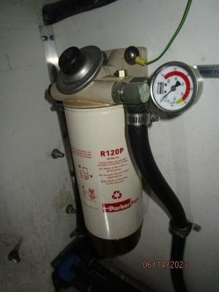 47' Bayliner port Racor fuel filter
