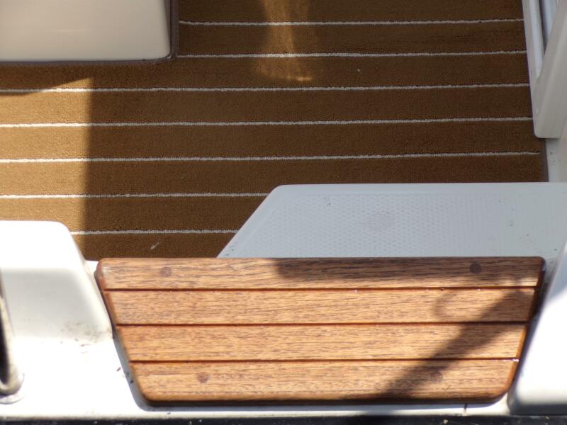 Miss Baker 2017 Ranger Tugs R-21EC carpet runner teak and Holly
