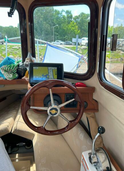 Miss Baker 2017 Ranger Tugs R-21EC steering station