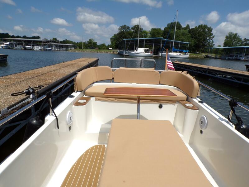 Miss Baker 2017 Ranger Tugs R-21EC seating engine box