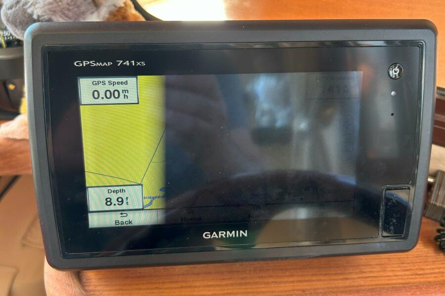 Miss Baker 2017 Ranger Tugs R-21EC Garmin GPSmap 741xs