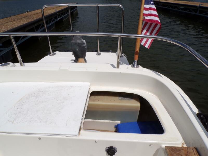 Miss Baker 2017 Ranger Tugs R-21EC storage port