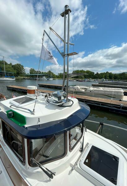 Miss Baker 2017 Ranger Tugs R-21EC Pilothouse roof